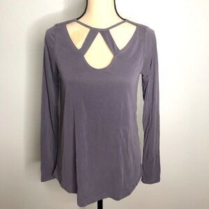Adorable NWT Long Sleeve Buckle Top